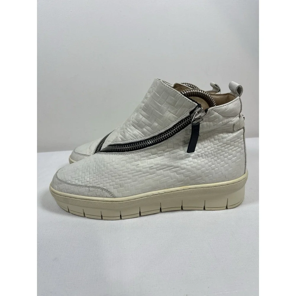 Nude Womens Hilda White Boots Sneakers Sz 38/7 Soft Leather‎ Zipper Bootie RARE